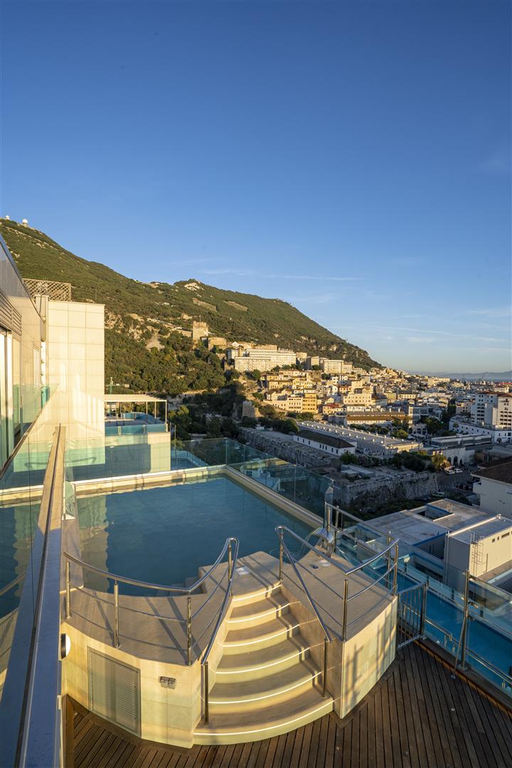 Image of Apartment - 5 Bedrooms - 6 Bathrooms for Rental in Royal Ocean Plaza-Gibraltar, Image 16